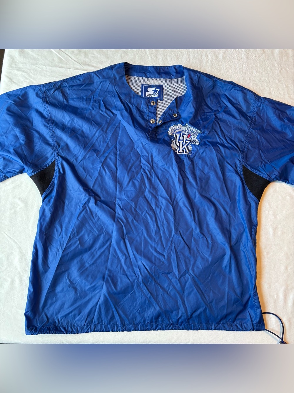 Vintage 90’s Starter Brand University of Kentucky Wildcats Nylon Windbreaker